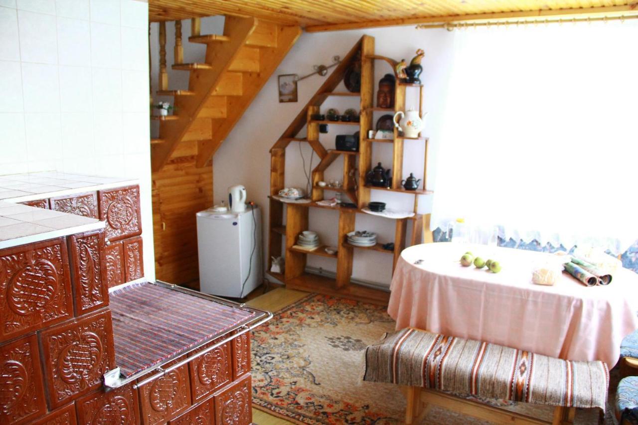 У Андрія Hotel Jaremtsje Buitenkant foto