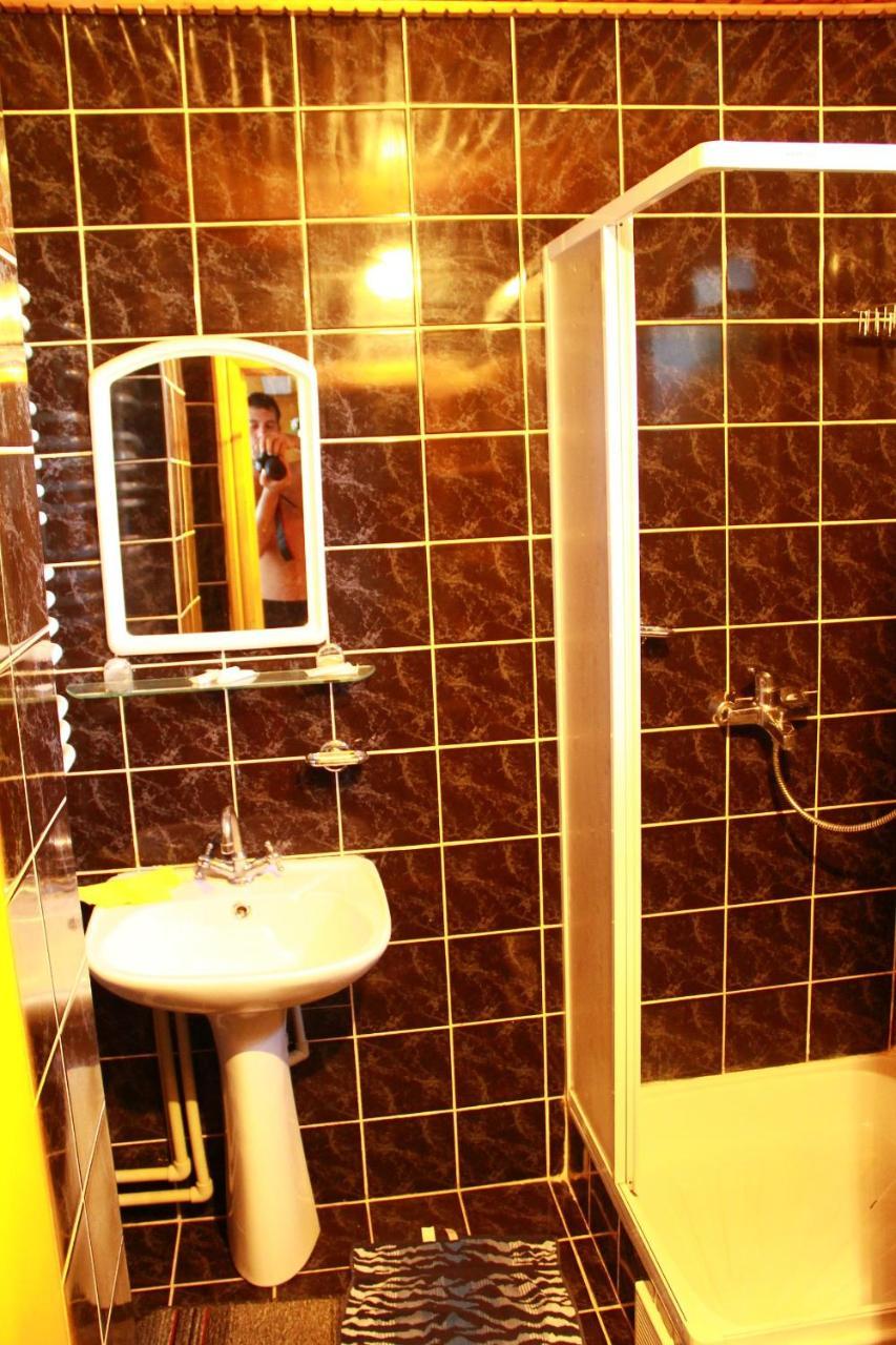 У Андрія Hotel Jaremtsje Buitenkant foto