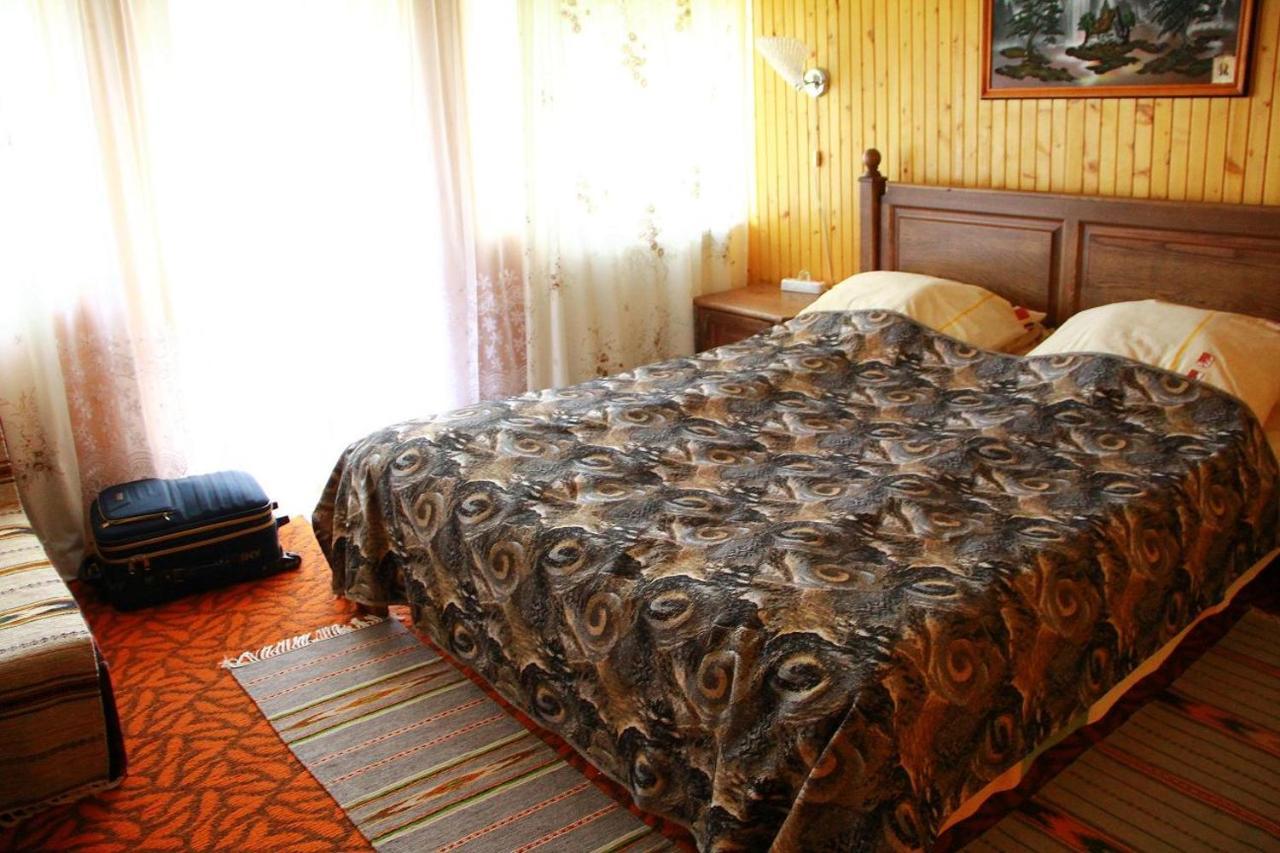 У Андрія Hotel Jaremtsje Buitenkant foto